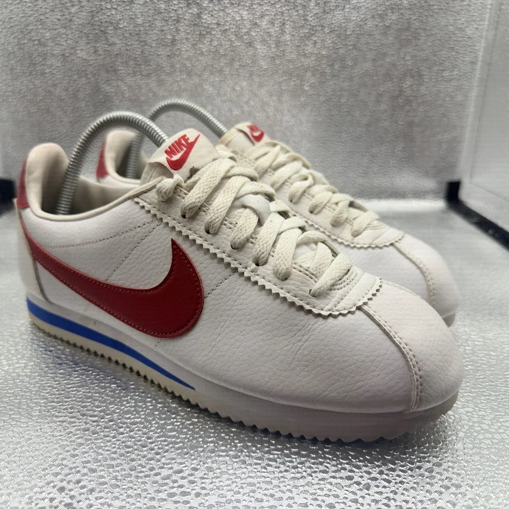Size 6.5 Nike Cortez Basic Sneakers Womens White Excellent Classic Leather Retro